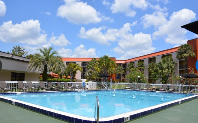 Baymont Inn & Suites Orlando cerca de Universal Orlando Resort'