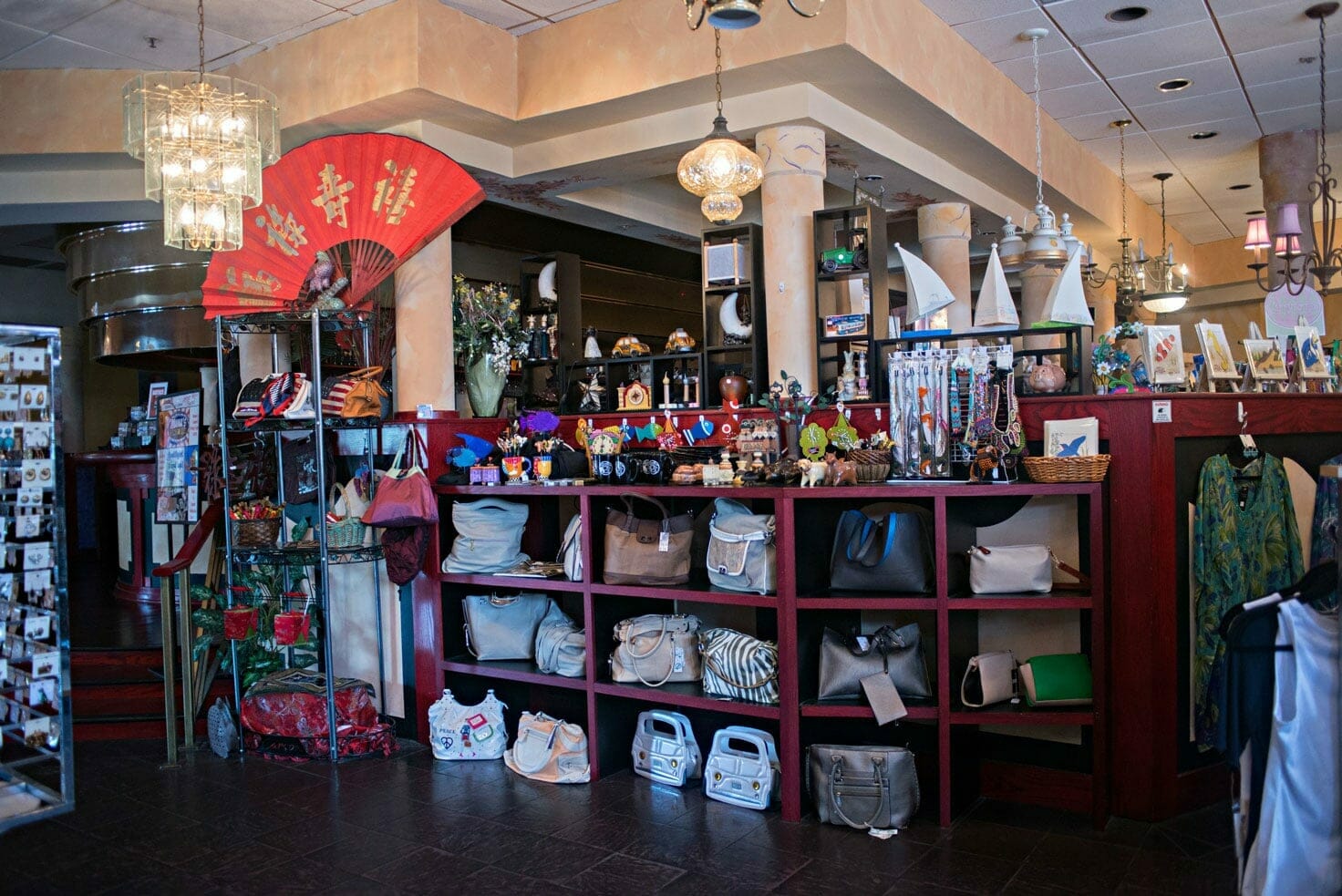 Sleuths Mystery-Gift-Shop----Orlando-attraction