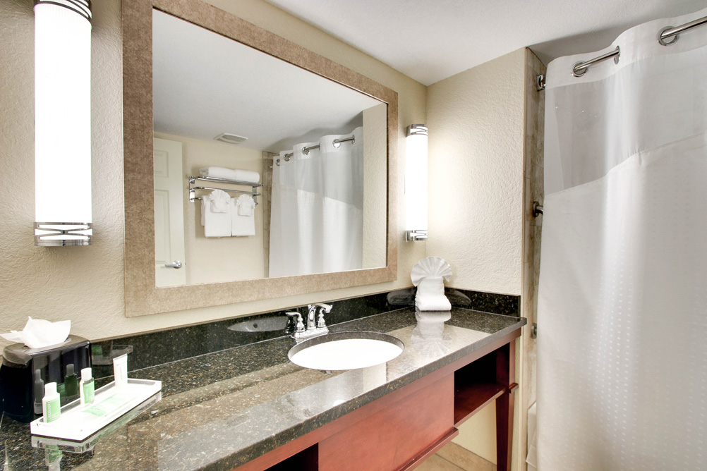 Holiday Inn Resort Lake Buena Vista Hotel Bathroom